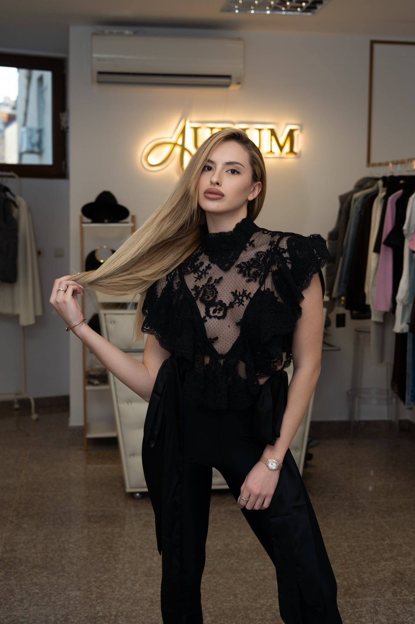 Дантелен топ