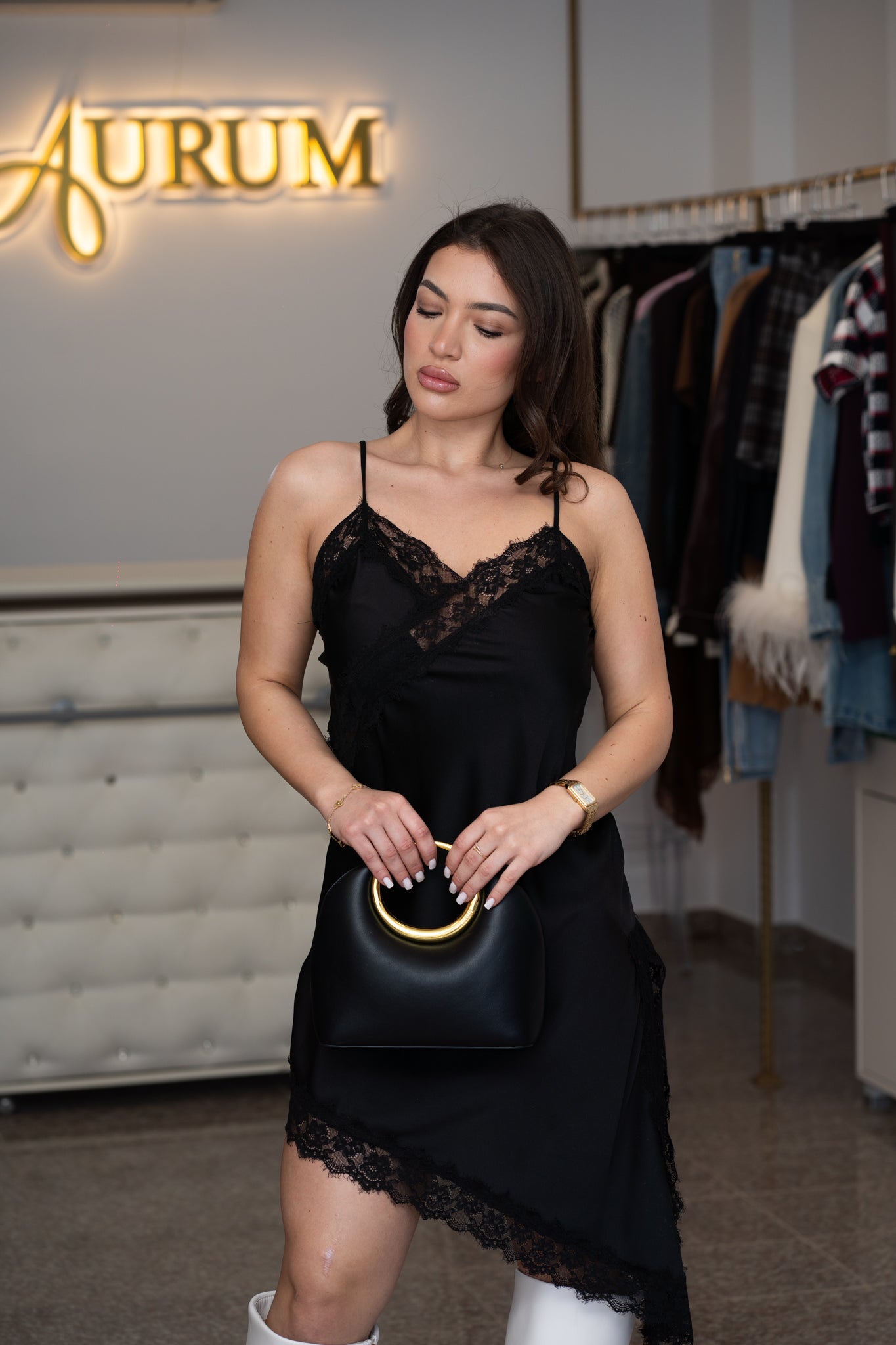 Рокля черна